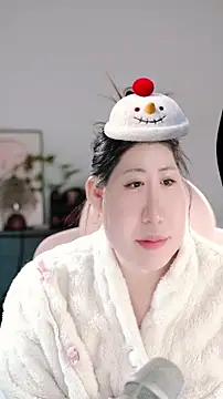 Dou-Dou-er online show from 11/05/25, 01:22