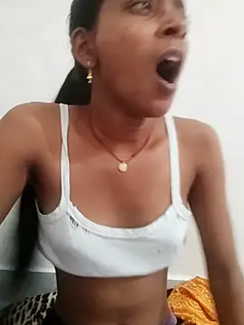 Divya-2007 online show from 11/11/25, 02:44