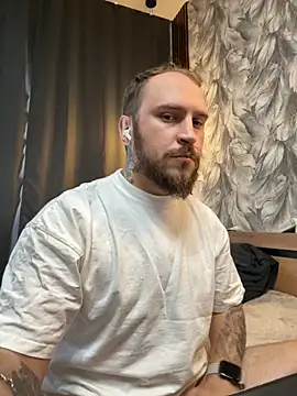 Snapshot of _XxX-XxX_ chatting on 09/21/25, 11:56 XxX-XxX online show from 09/21/25, 11:56