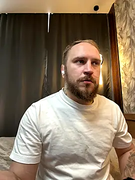 Snapshot of _XxX-XxX_ chatting on 09/25/25, 02:21 XxX-XxX online show from 09/25/25, 02:21