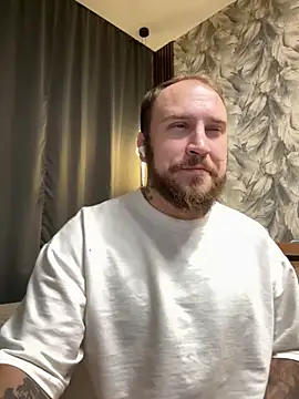 Snapshot of _XxX-XxX_ chatting on 10/02/25, 07:54 XxX-XxX online show from 10/02/25, 07:54