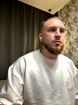 Snapshot of _XxX-XxX_ chatting on 10/04/25, 04:27 XxX-XxX online show from 10/04/25, 04:27