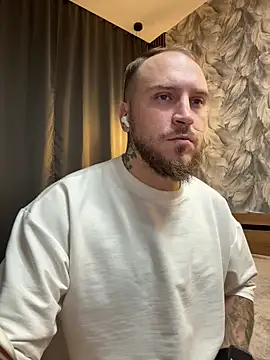 Snapshot of _XxX-XxX_ chatting on 10/12/25, 10:09 XxX-XxX online show from 10/12/25, 10:09