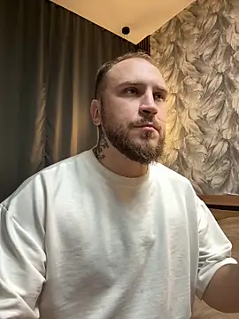 Snapshot of _XxX-XxX_ chatting on 10/16/25, 02:45 XxX-XxX online show from 10/16/25, 02:45