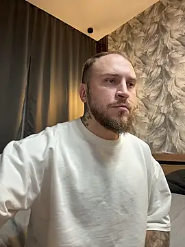 Snapshot of _XxX-XxX_ chatting on 10/18/25, 02:14 XxX-XxX online show from 10/18/25, 02:14