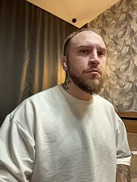 Snapshot of _XxX-XxX_ chatting on 10/20/25, 03:29 XxX-XxX online show from 10/20/25, 03:29