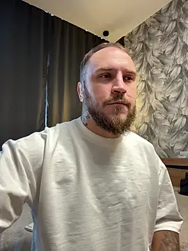 Snapshot of _XxX-XxX_ chatting on 10/26/25, 09:48 XxX-XxX online show from 10/26/25, 09:48