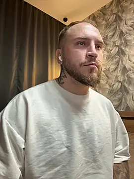 Snapshot of _XxX-XxX_ chatting on 11/01/25, 05:15 XxX-XxX online show from 11/01/25, 05:15