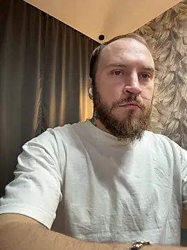 Snapshot of _XxX-XxX_ chatting on 12/16/25, 02:55 XxX-XxX online show from 12/16/25, 02:55