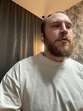 Snapshot of _XxX-XxX_ chatting on 12/20/25, 11:01 XxX-XxX online show from 12/20/25, 11:01
