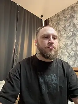 Snapshot of _XxX-XxX_ chatting on 04/08/26, 03:01 XxX-XxX online show from 04/08/26, 03:01