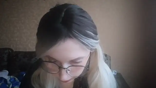 LilianaStrey online show from 01/24/25, 01:25