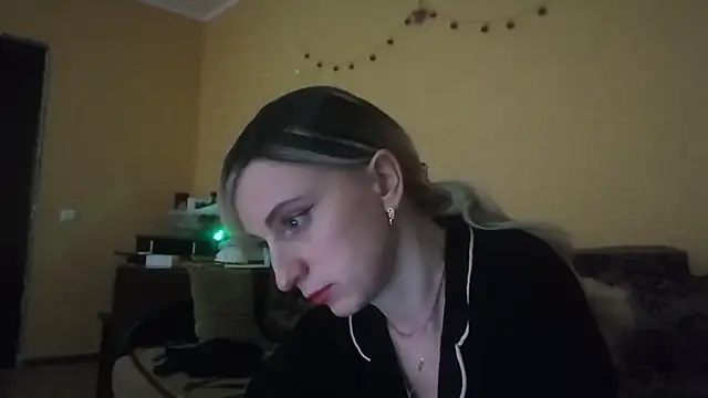 LilianaStrey online show from 01/26/25, 10:02