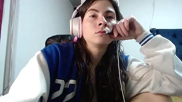 Snapshot of MARIELSINS_AND_DAIKIJACK chatting on 02/12/25, 01:09 MARIELSINS AND DAIKIJACK online show from 02/12/25, 01:09