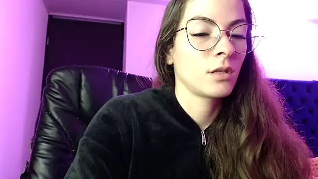 Snapshot of MARIELSINS_AND_DAIKIJACK chatting on 02/23/25, 01:57 MARIELSINS AND DAIKIJACK online show from 02/23/25, 01:57