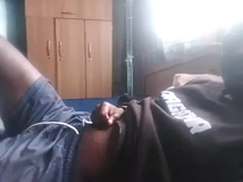 Snapshot of LaneYam chatting on 06/13/26, 10:46 LaneYam online show from 06/13/26, 10:46