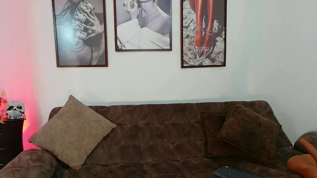 Snapshot of loretahorny chatting on 10/28/25, 01:25 loretahorny online show from 10/28/25, 01:25