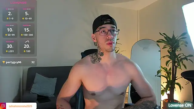 Snapshot of Salvatore_costa chatting on 11/07/25, 03:50 Salvatore costa online show from 11/07/25, 03:50