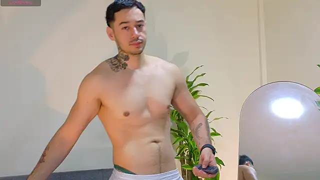 Snapshot of Salvatore_costa chatting on 12/03/25, 11:14 Salvatore costa online show from 12/03/25, 11:14