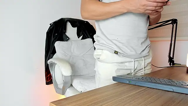 Snapshot of Fraannco chatting on 01/23/25, 12:57 Fraannco online show from 01/23/25, 12:57