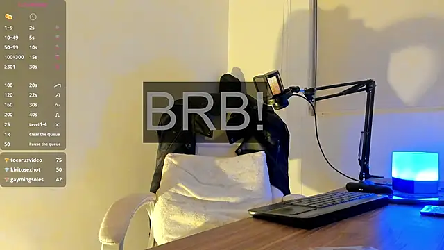 Snapshot of Fraannco chatting on 03/06/25, 04:41 Fraannco online show from 03/06/25, 04:41