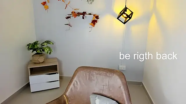 Juliane su online show from 01/27/25, 11:33