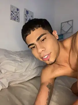 Snapshot of Dannytwinksxxx chatting on 06/11/26, 10:41 Dannytwinksxxx online show from 06/11/26, 10:41