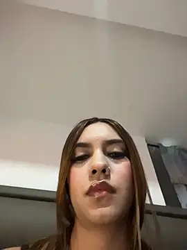 Alahiaa  online show from 10/25/25, 02:19