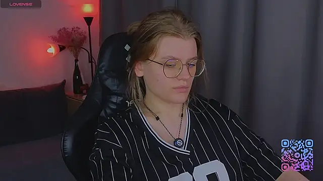  JessieVibes online show from 06/09/26, 01:45