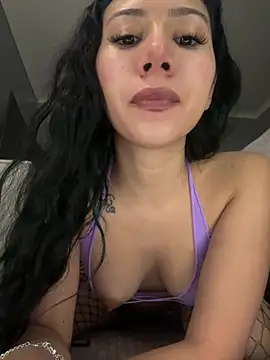 emilyslut2005 online show from 01/24/25, 02:39