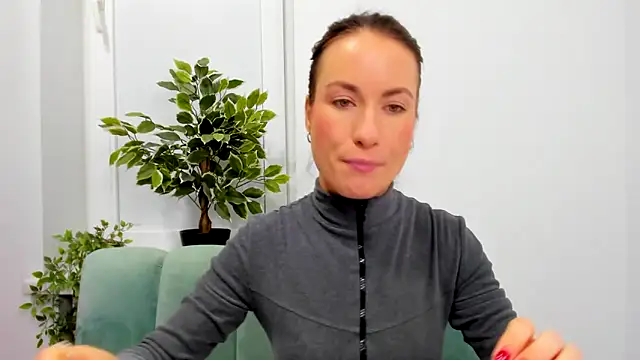LeiilaBloom online show from 01/18/25, 09:13