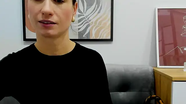 LeiilaBloom online show from 02/11/25, 12:37