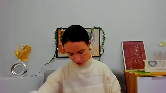 LeiilaBloom online show from 02/23/25, 02:04