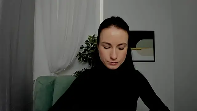 LeiilaBloom online show from 02/26/25, 09:42