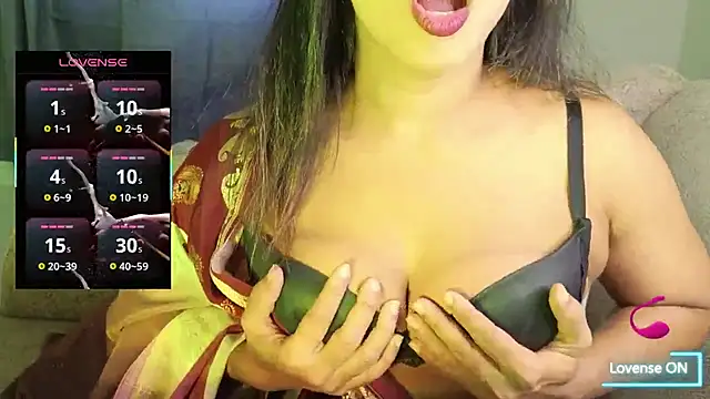 Snapshot of Bengali_Cute_Girl chatting on 10/02/25, 03:02 Bengali Cute Girl online show from 10/02/25, 03:02