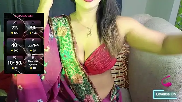 Snapshot of Bengali_Cute_Girl chatting on 10/17/25, 04:31 Bengali Cute Girl online show from 10/17/25, 04:31