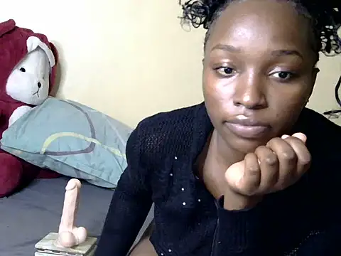 Vprettieeer online show from 06/10/26, 12:44