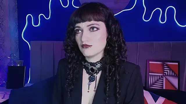 JeanneSabatier online show from 07/21/26, 08:00