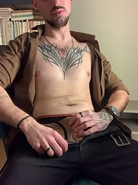 AssHunter4k online show from 02/17/25, 04:37