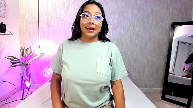 isabella zc online show from 02/10/25, 11:36