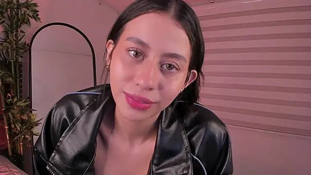 Snapshot of hannah_brady chatting on 02/20/25, 01:14 hannah brady online show from 02/20/25, 01:14