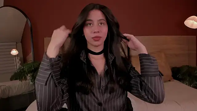 hannah brady online show from 11/12/25, 11:14