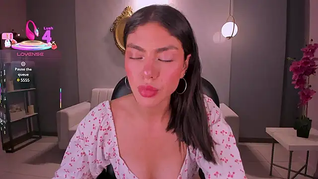 LannaCarterX online show from 02/20/25, 03:23