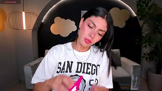 LannaCarterX online show from 02/23/25, 11:04