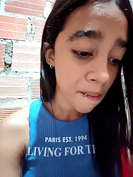 Snapshot of Zoe_Sweett18 chatting on 11/19/25, 12:27 Zoe Sweett18 online show from 11/19/25, 12:27