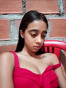 Snapshot of Zoe_Sweett18 chatting on 11/22/25, 12:37 Zoe Sweett18 online show from 11/22/25, 12:37