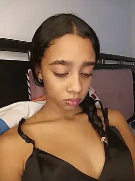 Zoe Sweett18 online show from 07/29/26, 06:50