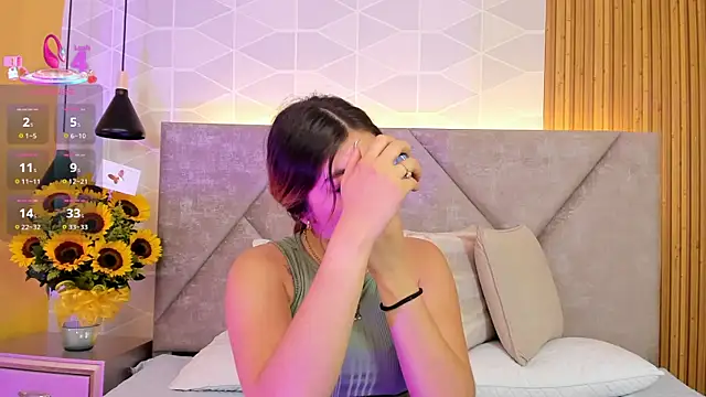  Zoe Sweet  online show from 03/13/25, 11:30