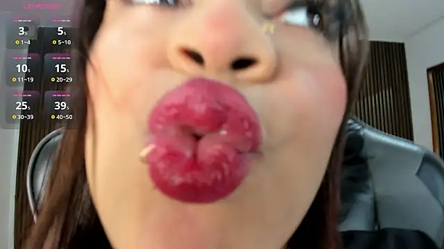 Snapshot of Lolly_18 chatting on 03/16/26, 08:13 Lolly 18 online show from 03/16/26, 08:13