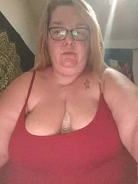 Snapshot of diosacurvy1984 chatting on 11/15/25, 06:15 diosacurvy1984 online show from 11/15/25, 06:15